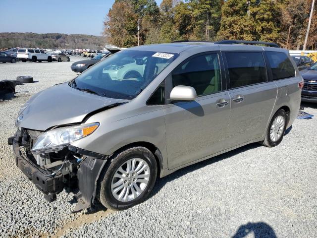 2015 Toyota Sienna XLE