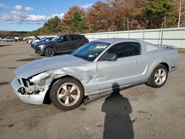 2005 Ford Mustang 