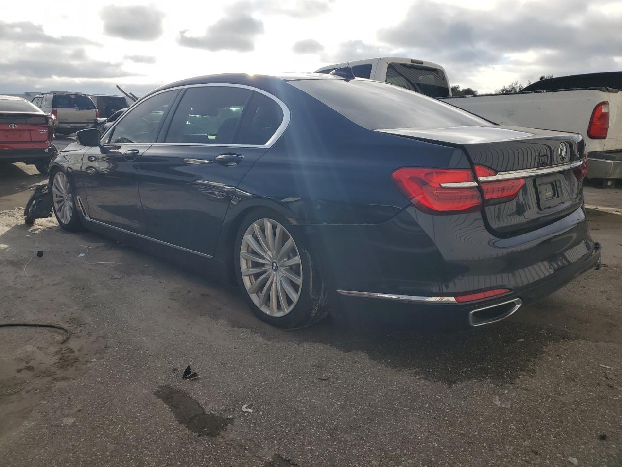 2018 BMW 740 I vin: WBA7E2C52JG742036