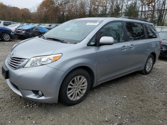 2016 Toyota Sienna XLE