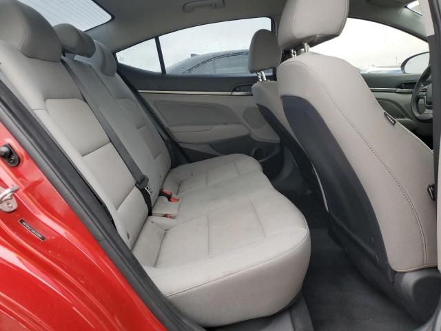  HYUNDAI ELANTRA 2018 Червоний