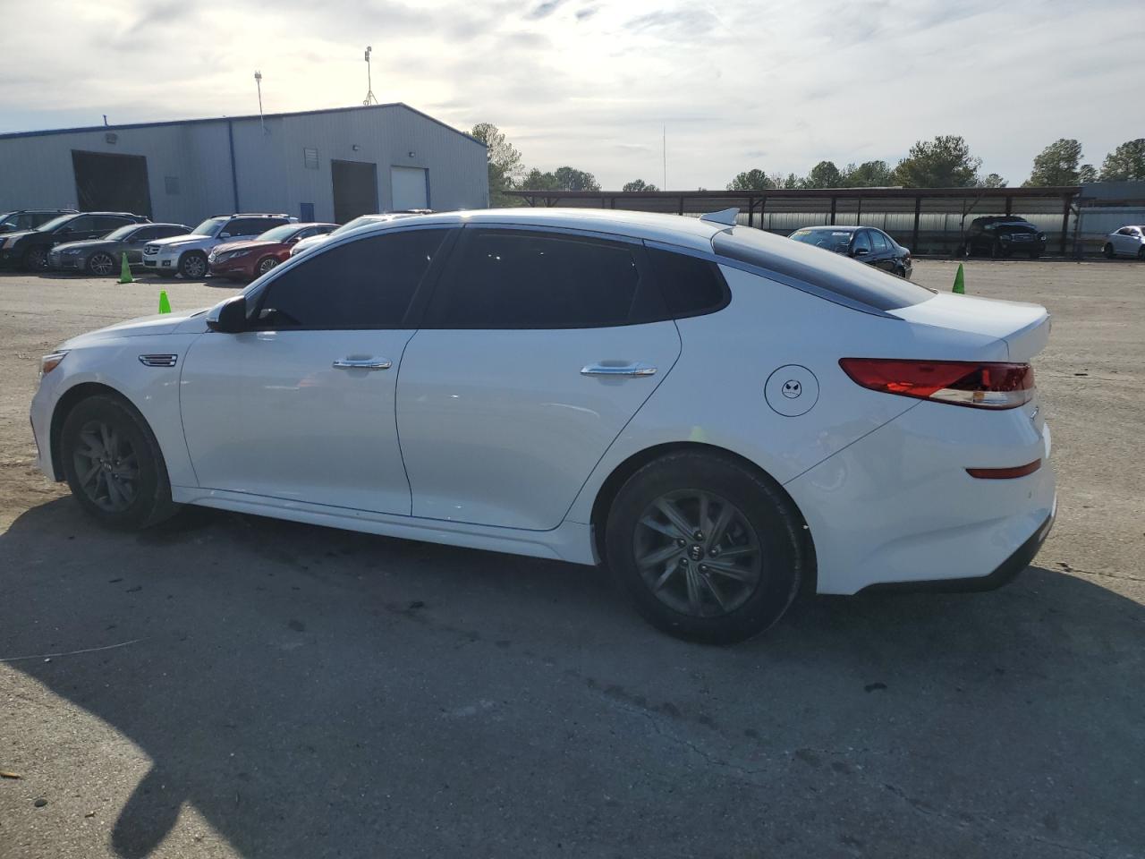 2019 Kia Optima Lx vin: 5XXGT4L37KG337320