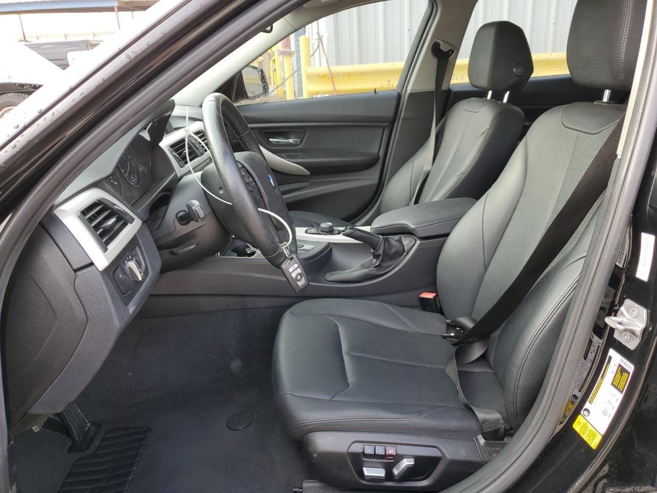 WBA8A9C54HK620066 2017 BMW 320 I