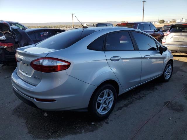 3FADP4BJ3KM147090 Ford Fiesta SE 3