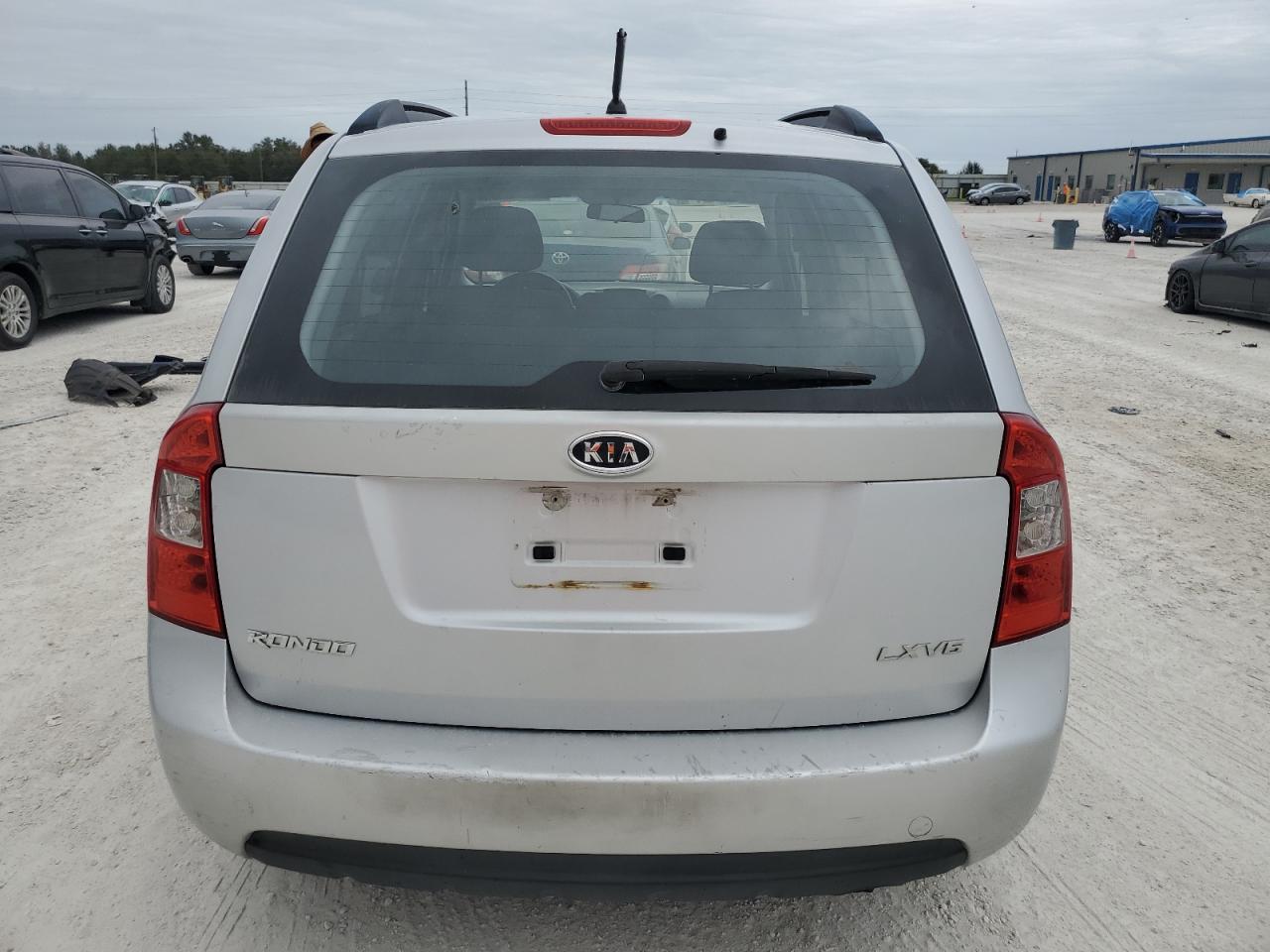 KNAFG526187149778 2008 Kia Rondo Lx KNAFG526187149778 2008 Kia Rondo Lx
