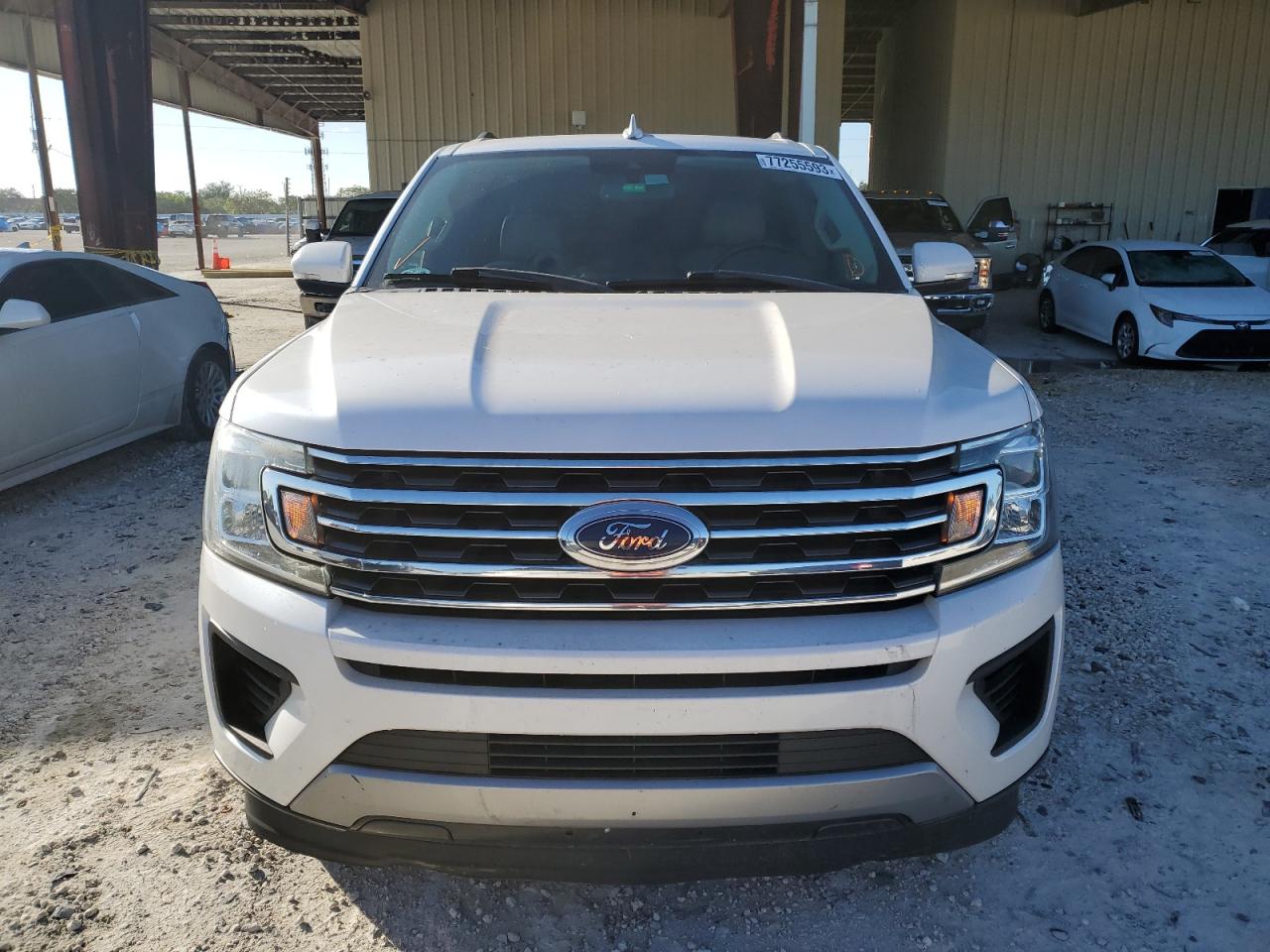 2018 Ford Expedition Xlt vin: 1FMJU1HT8JEA02205