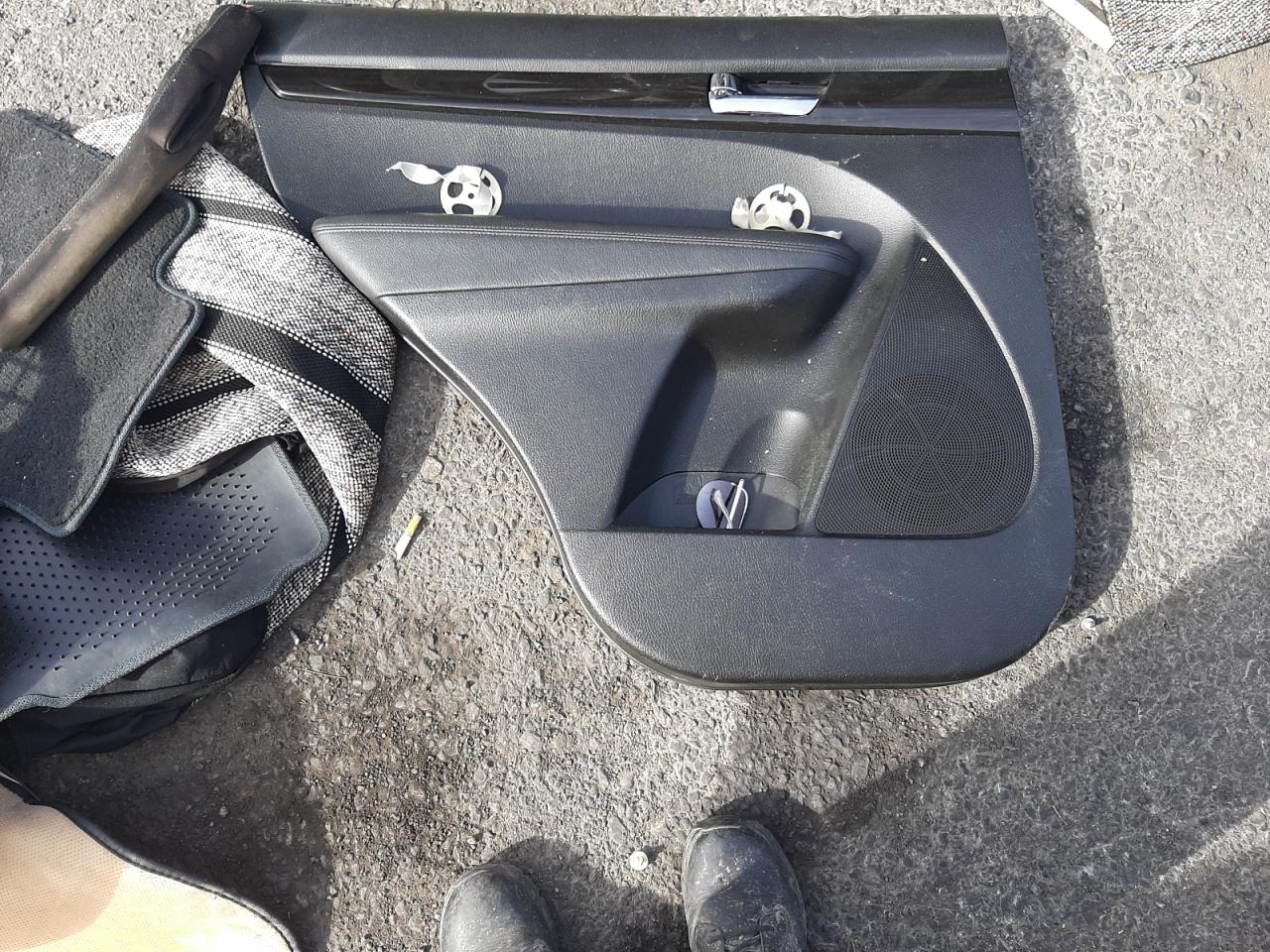 2012 Kia Sorento Base vin: 5XYKTDA20CG225363