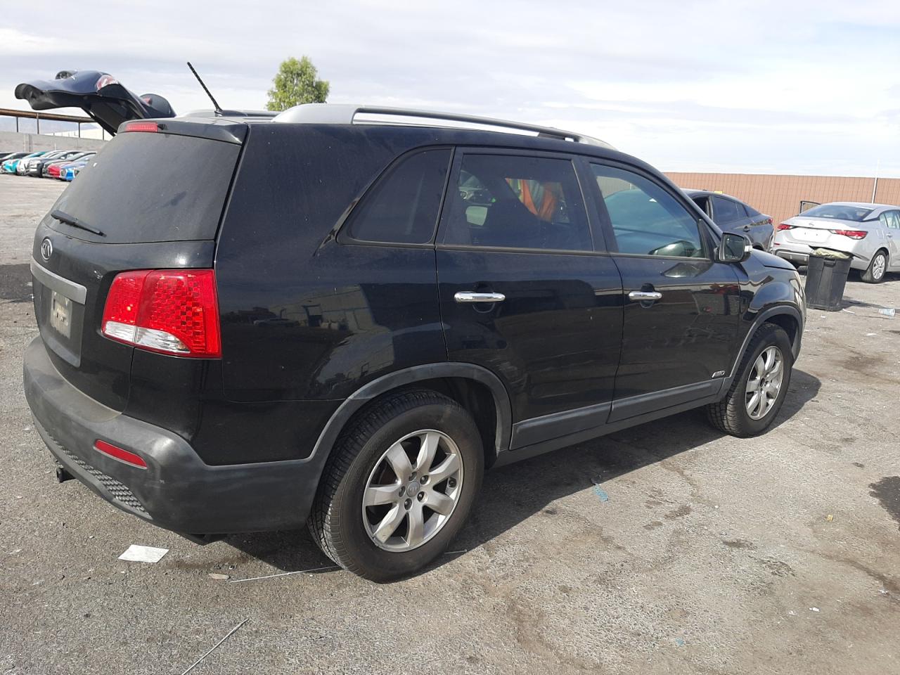 2012 Kia Sorento Base vin: 5XYKTDA20CG225363