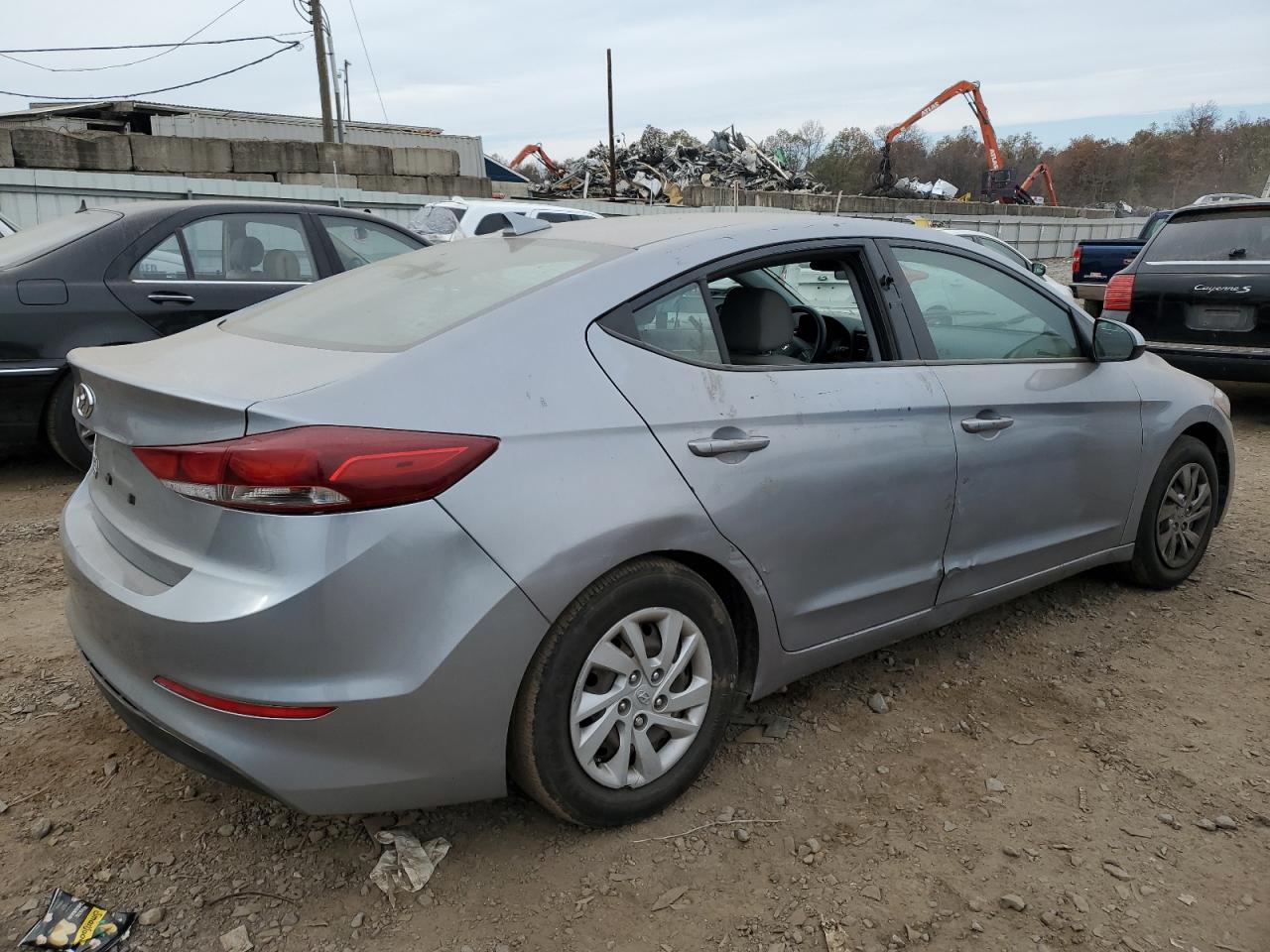 5NPD74LF1HH079293 2017 Hyundai Elantra Se