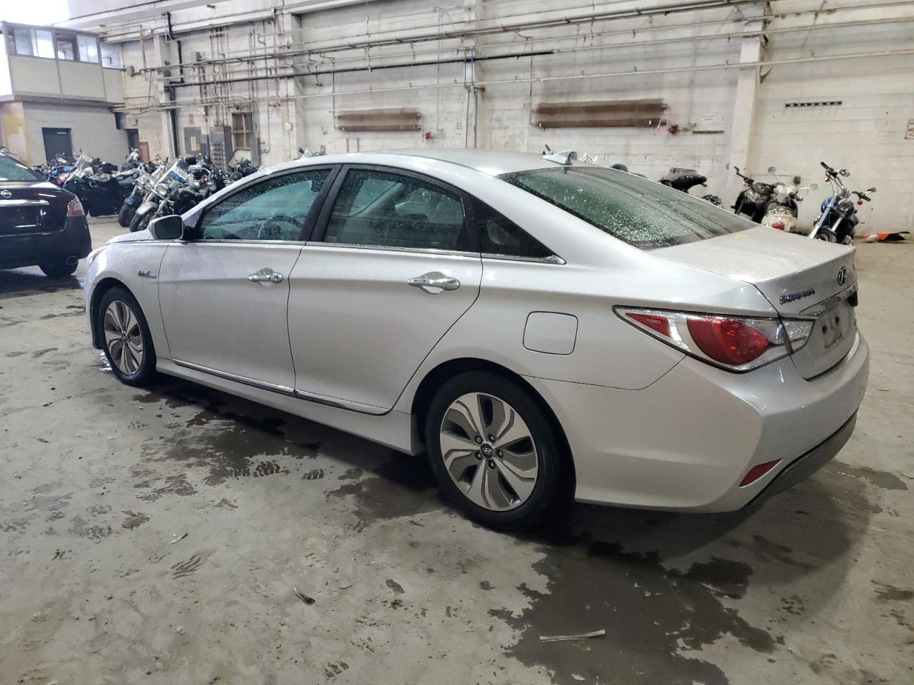 2013 Hyundai Sonata Hybrid vin: KMHEC4A43DA085417