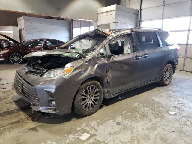 2019 Toyota Sienna XLE