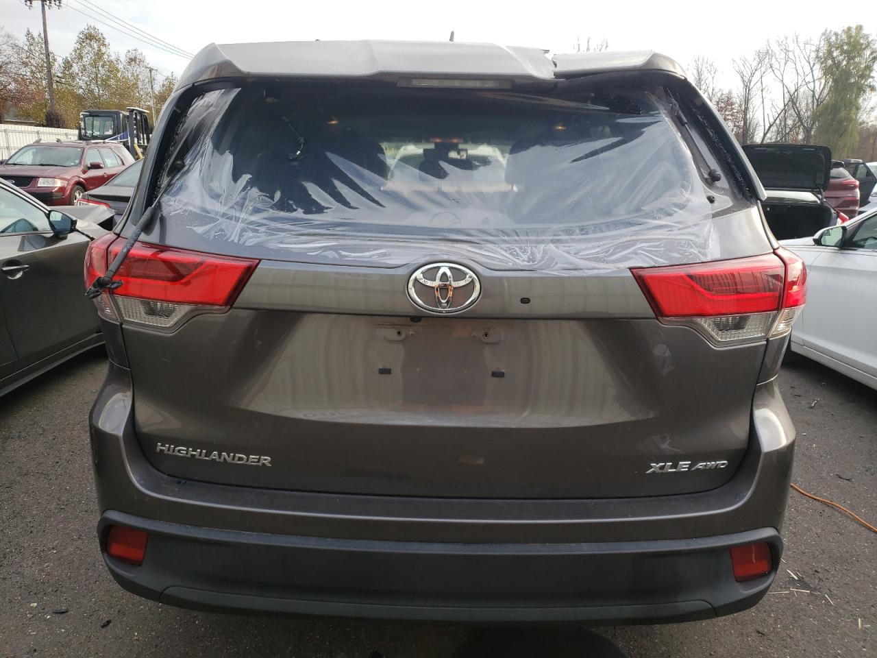 5TDJZRFH3HS421134 2017 Toyota Highlander Se