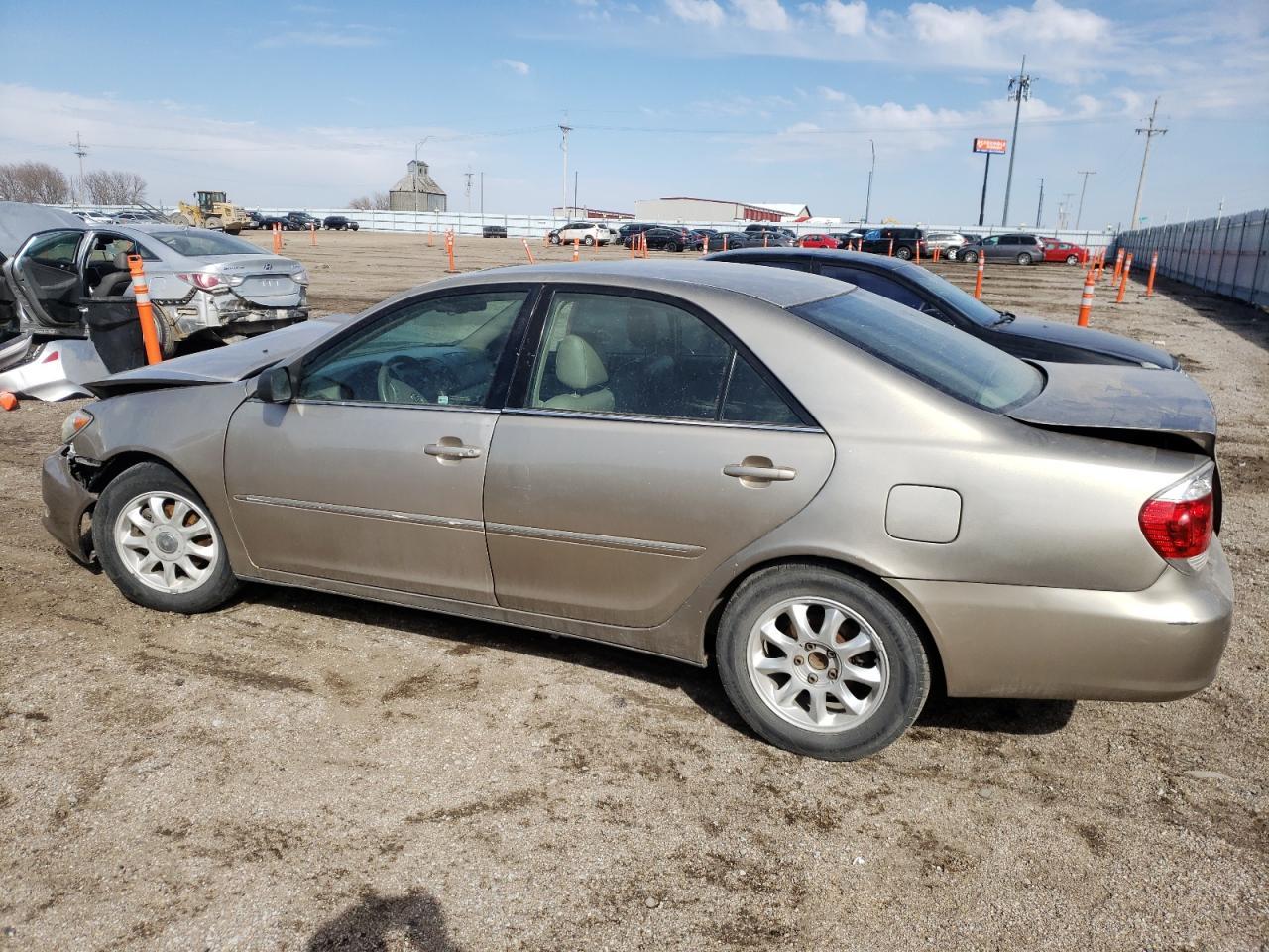 4T1BF32K05U092603 2005 Toyota Camry Le