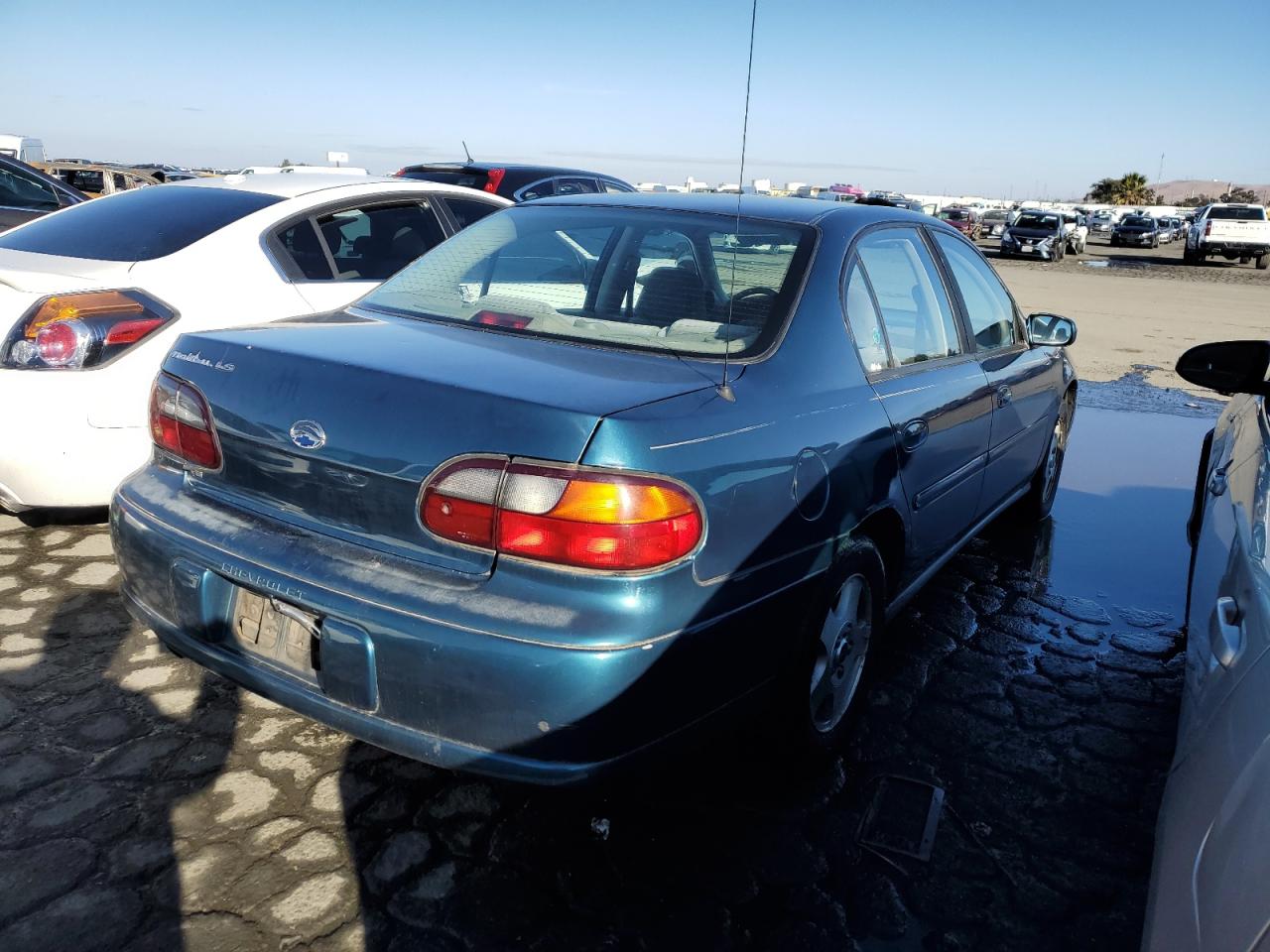 1G1NE52J82M652461 2002 Chevrolet Malibu Ls
