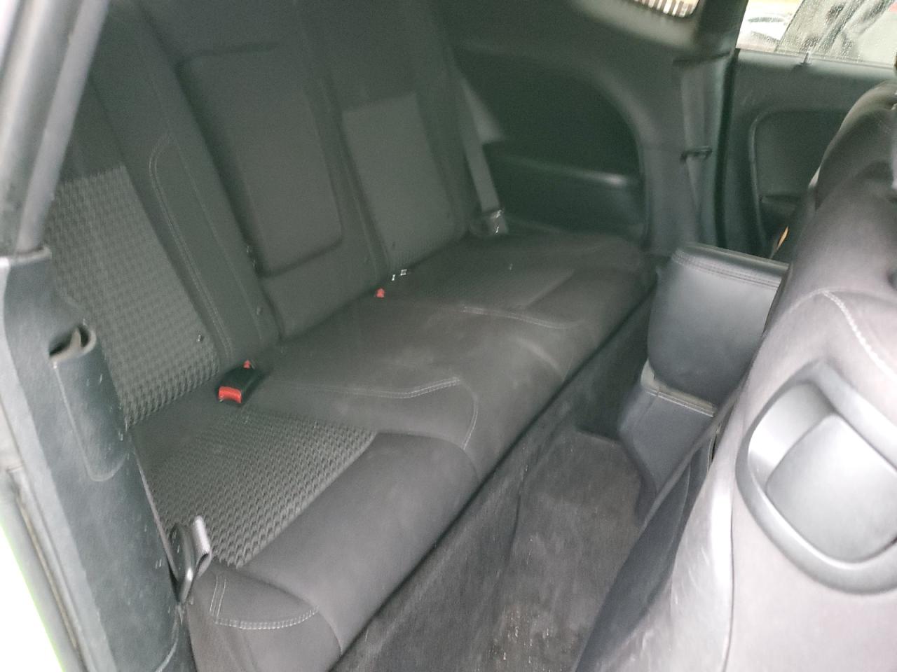 2C3CDZAT1FH718826 2015 Dodge Challenger Sxt