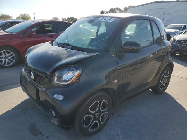 VIN WMEFJ9BAXJK320290 2018 Smart Fortwo no.1