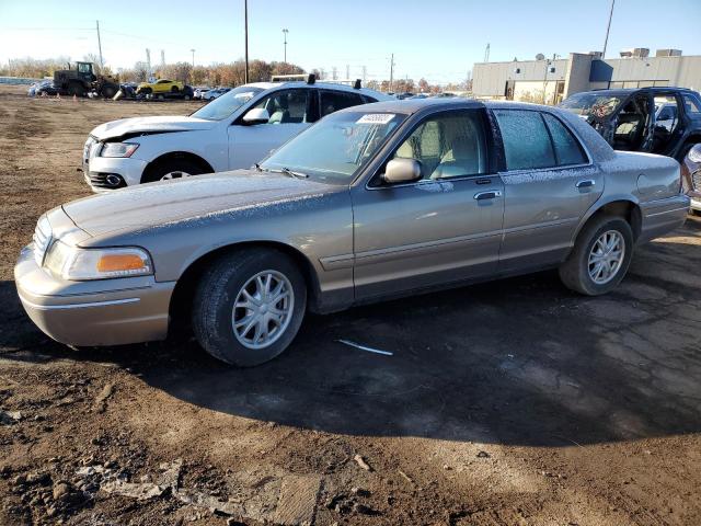 2003 Ford Crown Victoria 