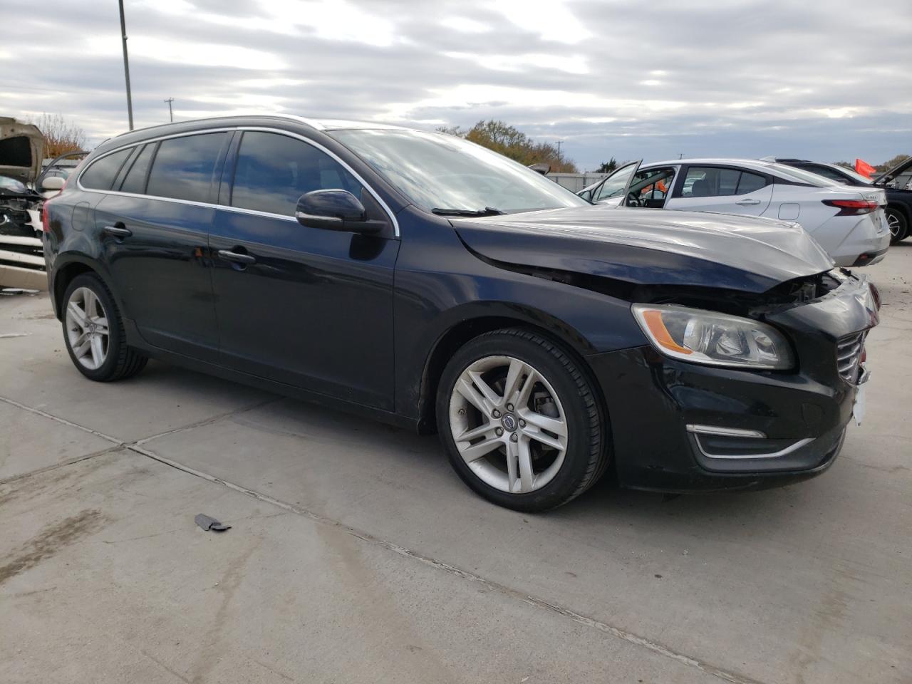 yv140mek5f1220072 YV140MEK5F1220072 2015 Volvo V60 Premier