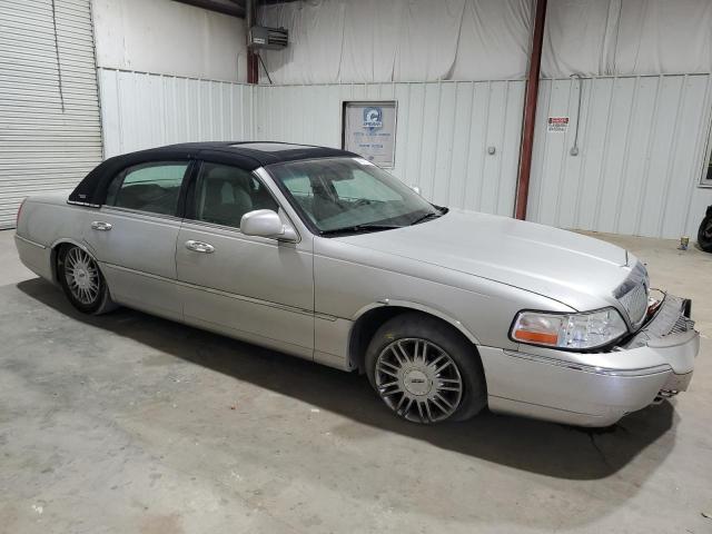 2006 Lincoln Town Car Signature Limited VIN: 1LNHM82W86Y625744 Lot: 74572113