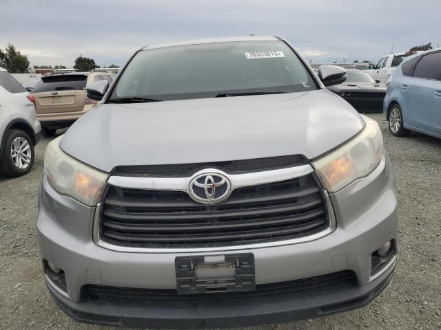 VIN 5TDZKRFH3FS062811 2015 Toyota Highlander, LE no.5