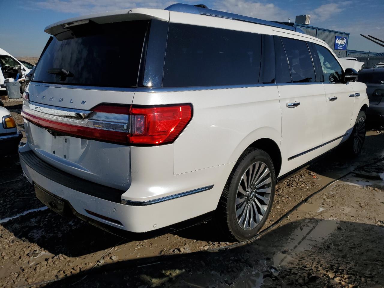 5LMJJ3LT9JEL13487 2018 Lincoln Navigator L Reserve