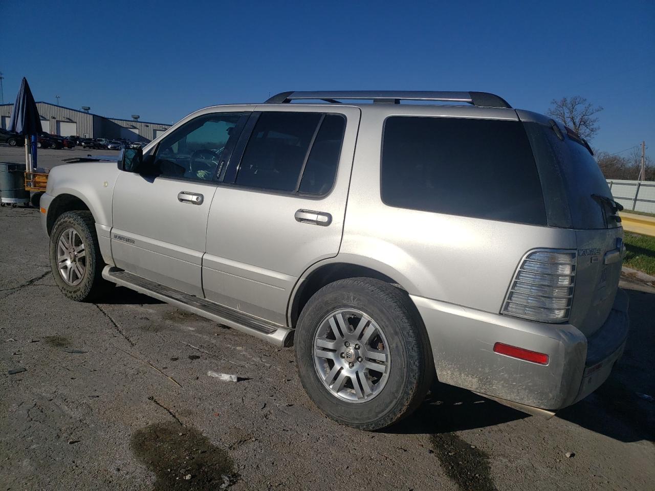 4M2EU48E57UJ16373 2007 Mercury Mountaineer Premier