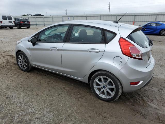 3FADP4EJXKM107021 Ford Fiesta SE 2