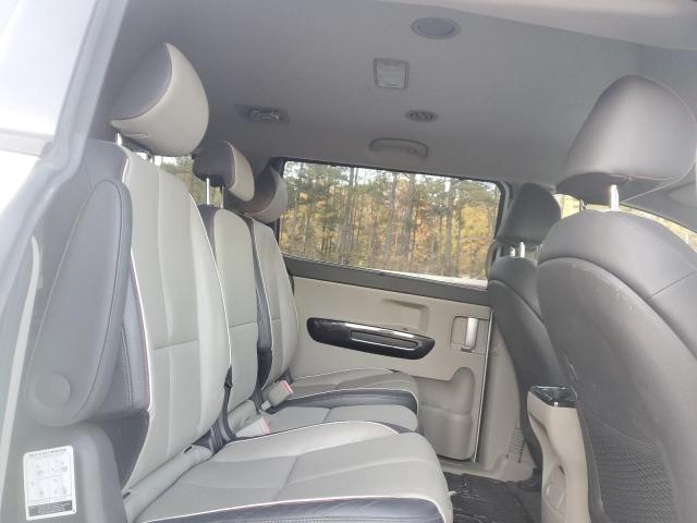KNDMC5C13H6261626 KIA SEDONA EX