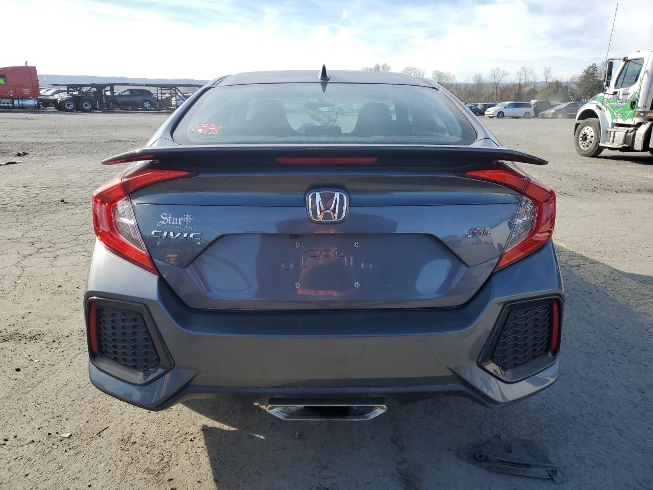 2018 Honda Civic Si vin: 2HGFC1E56JH710501