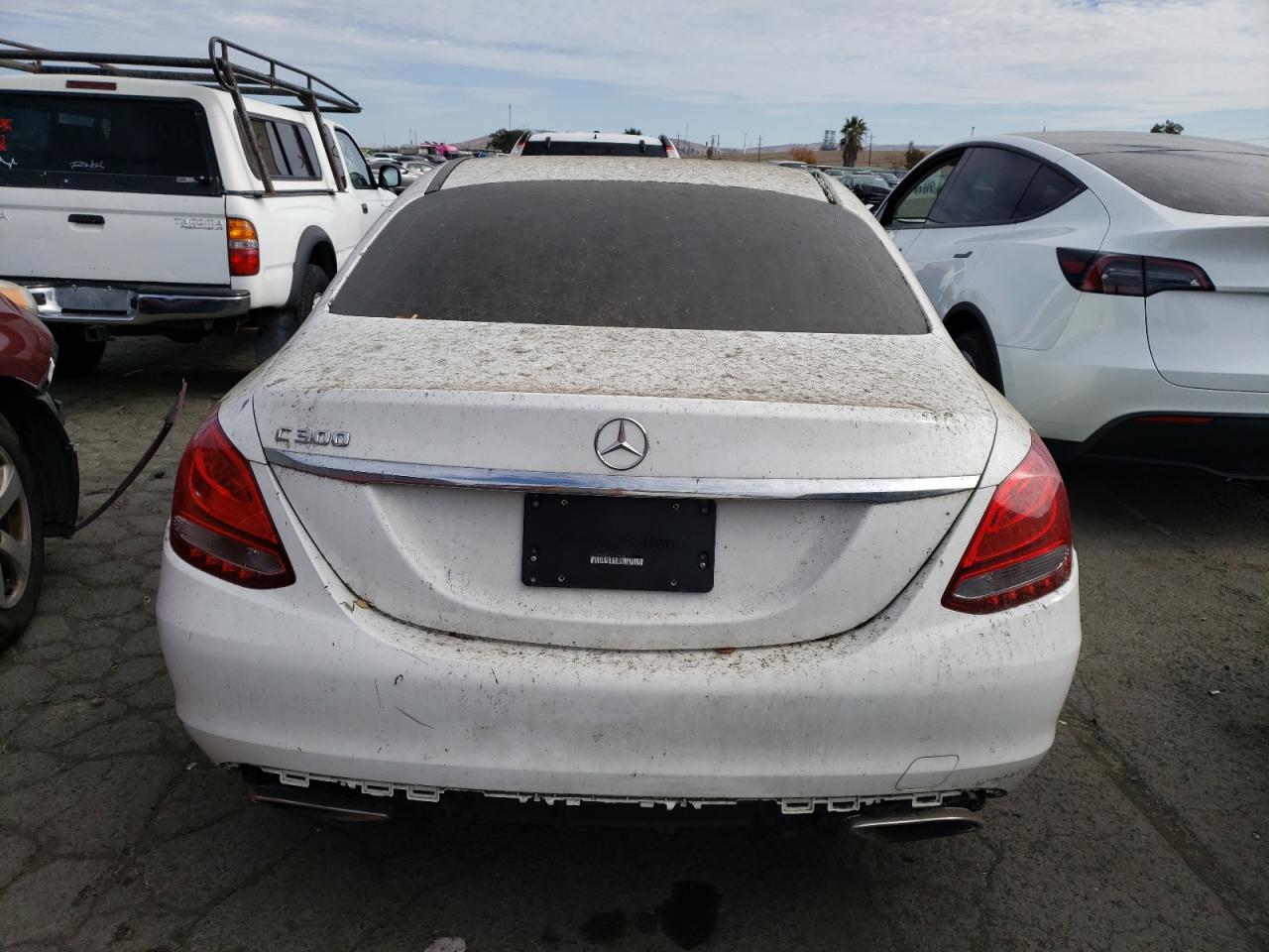 55SWF4JB0HU205684 2017 Mercedes-Benz C 300