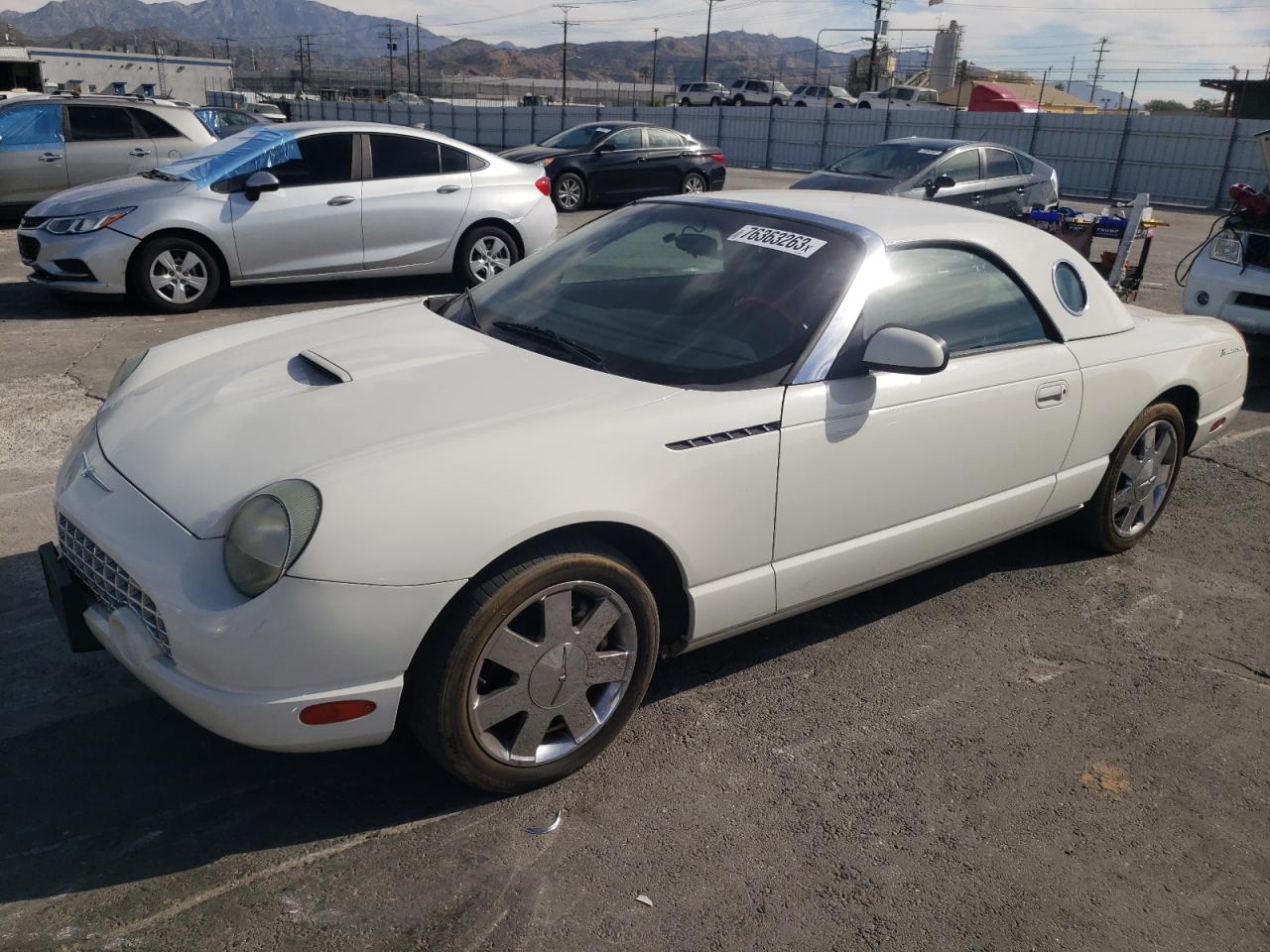 1fahp60a62y126030 1FAHP60A62Y126030 2002 Ford Thunderbird