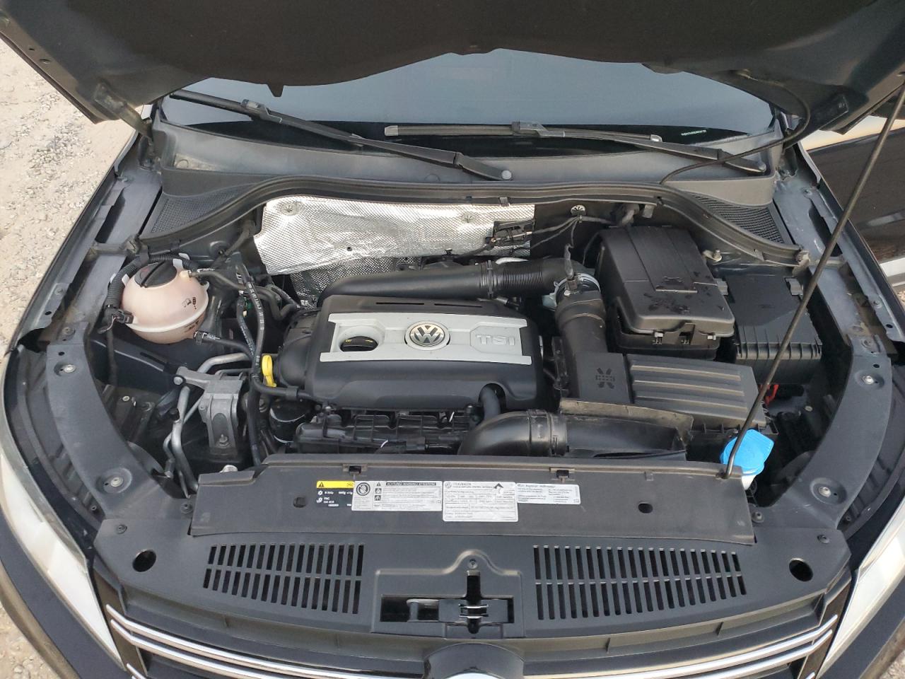 wvgav3ax9ew528185 WVGAV3AX9EW528185 2014 Volkswagen Tiguan S