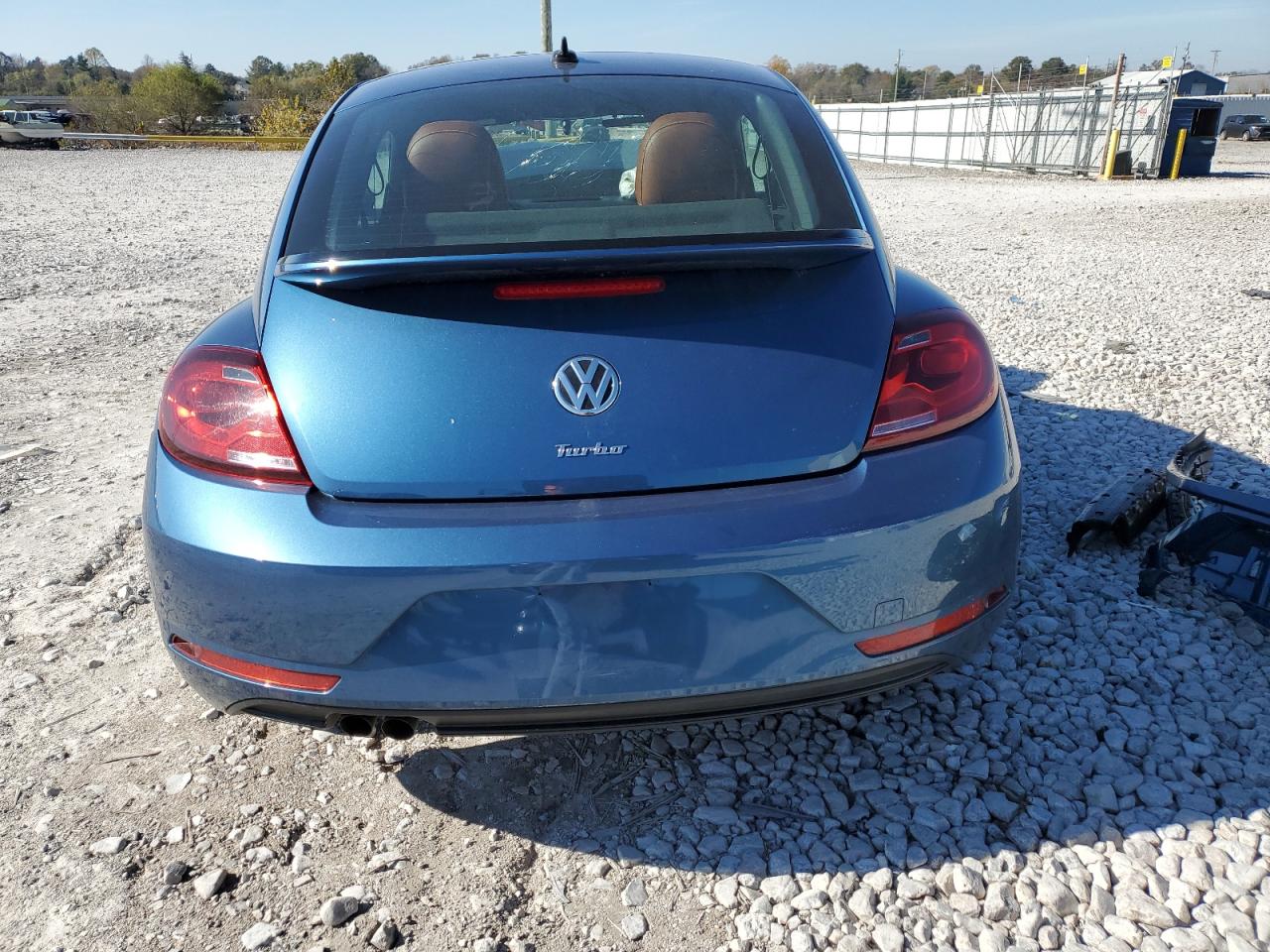 2017 Volkswagen Beetle 1.8T vin: 3VWF17AT7HM628507