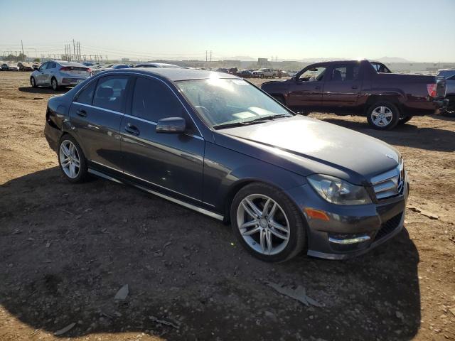 VIN WDDGF4HB3DA750881 2013 Mercedes-Benz C-Class, 250 no.4