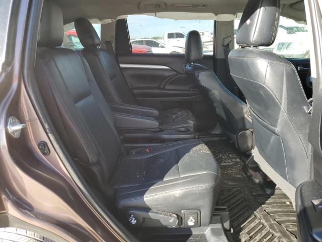 VIN 5TDKZRFH6KS340138 2019 Toyota Highlander, SE no.11