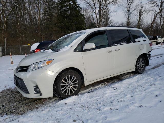 2019 Toyota Sienna XLE