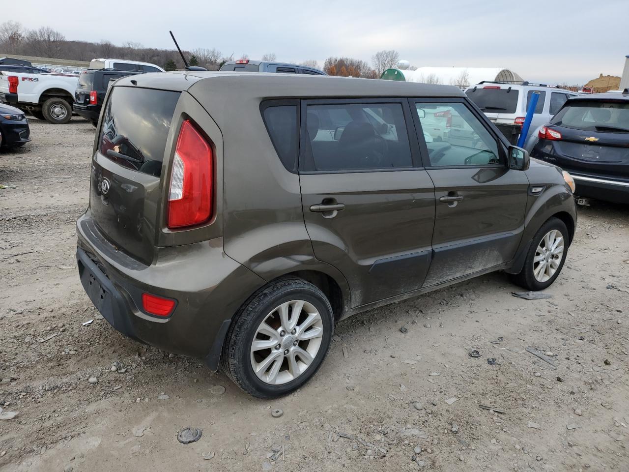 KNDJT2A53D7560576 2013 Kia Soul