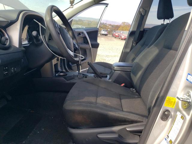 2T3BFREV4EW157565 Toyota RAV4 LE