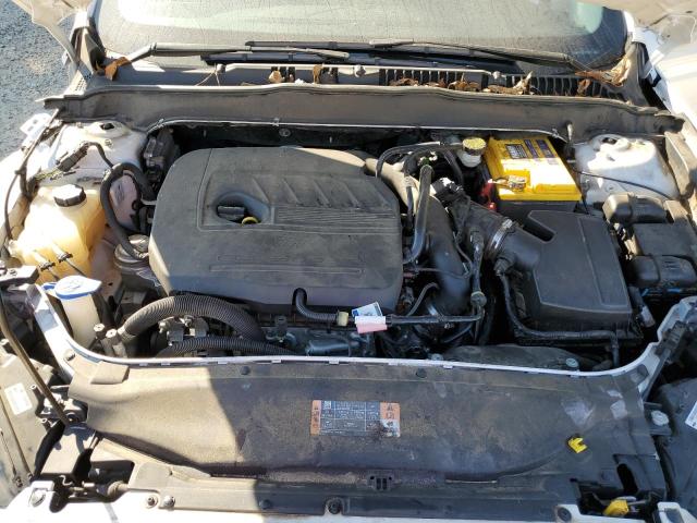 3FA6P0HD5FR136877 Ford FUSION SE