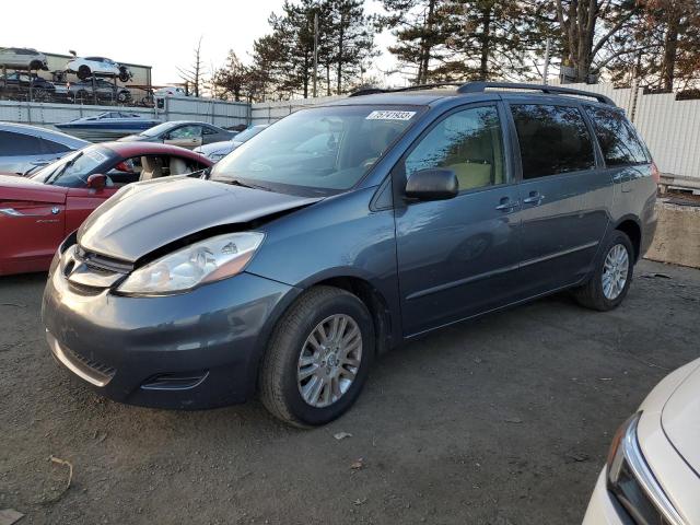 2010 Toyota Sienna LE