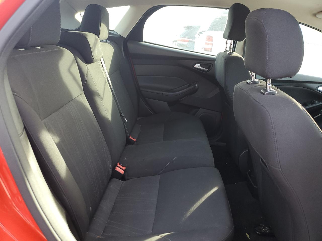 1FADP3K28GL265017 2016 Ford Focus Se