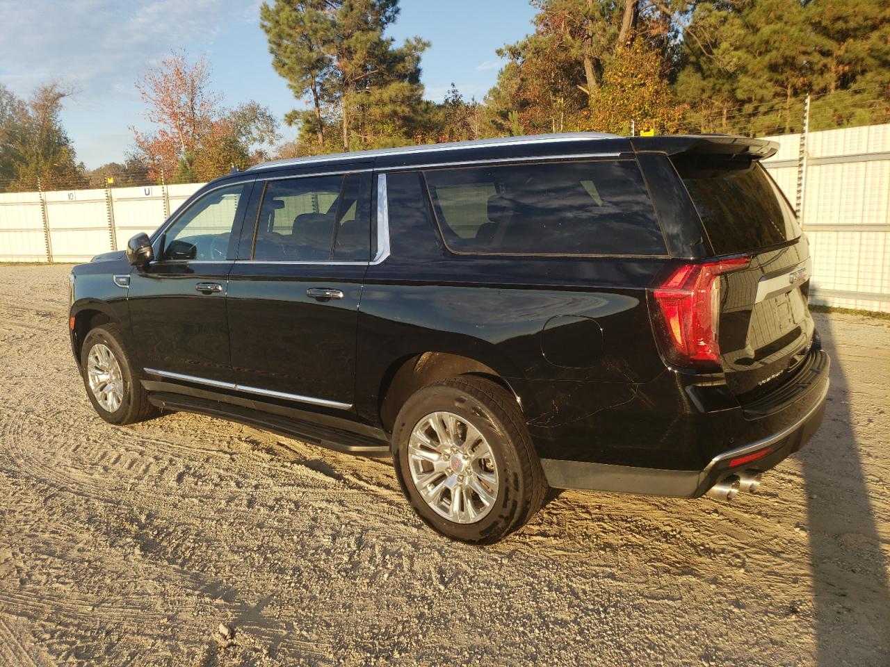 1GKS2JKL7NR230500 2022 GMC Yukon Xl Denali