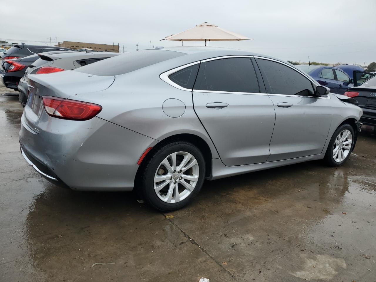 2015 Chrysler 200 Limited vin: 1C3CCCABXFN594375