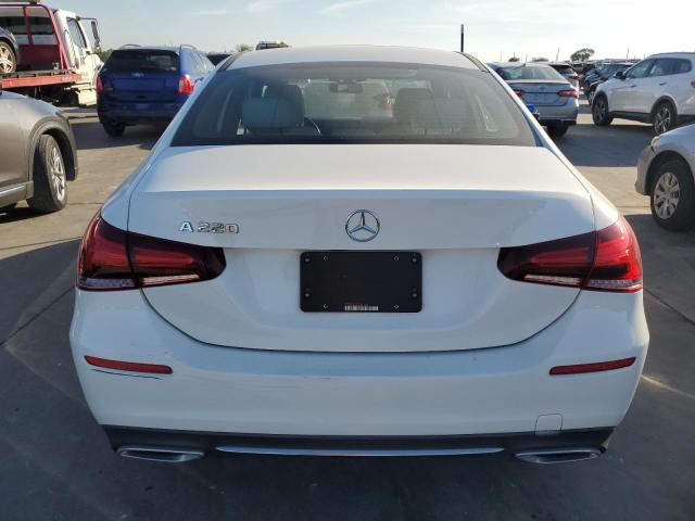 WDD3G4EB5KW021278 Mercedes-Benz A 220