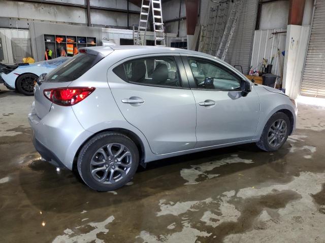  TOYOTA YARIS 2020 Сріблястий