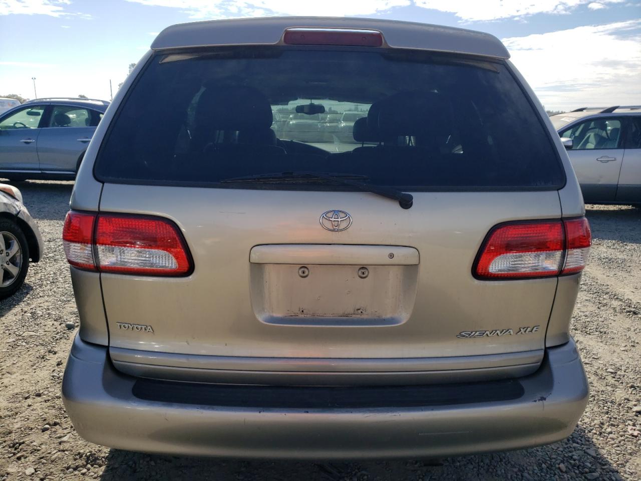 4T3ZF13C61U395350 2001 Toyota Sienna Le