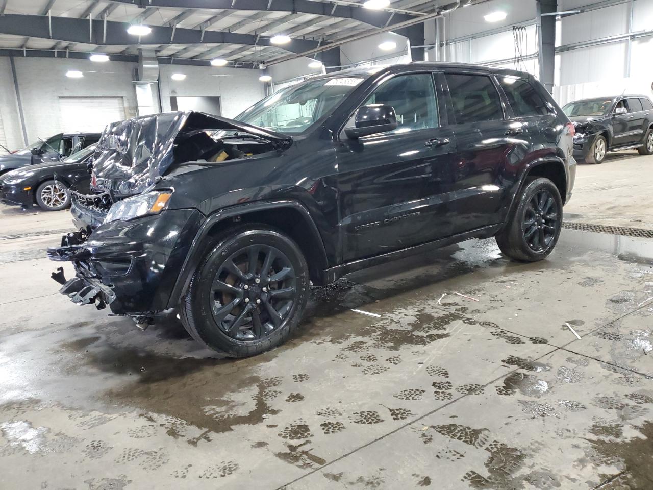 2018 Jeep Grand Cherokee Laredo vin: 1C4RJFAG0JC302911