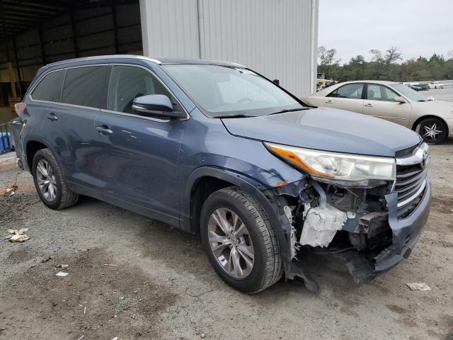 VIN 5TDKKRFH9FS042953 2015 Toyota Highlander, Xle no.4