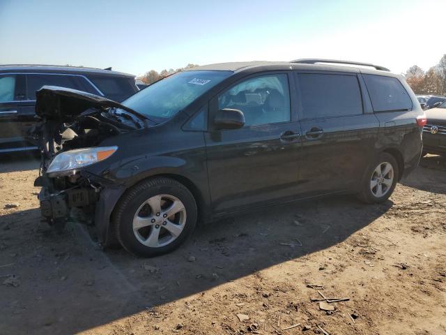 2016 Toyota Sienna LE