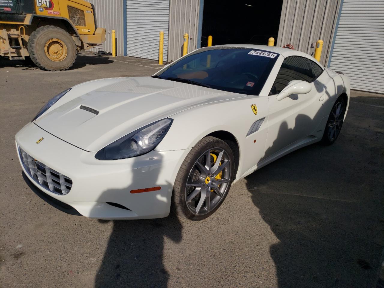 2014 Ferrari California vin: ZFF65TJA3E0195945